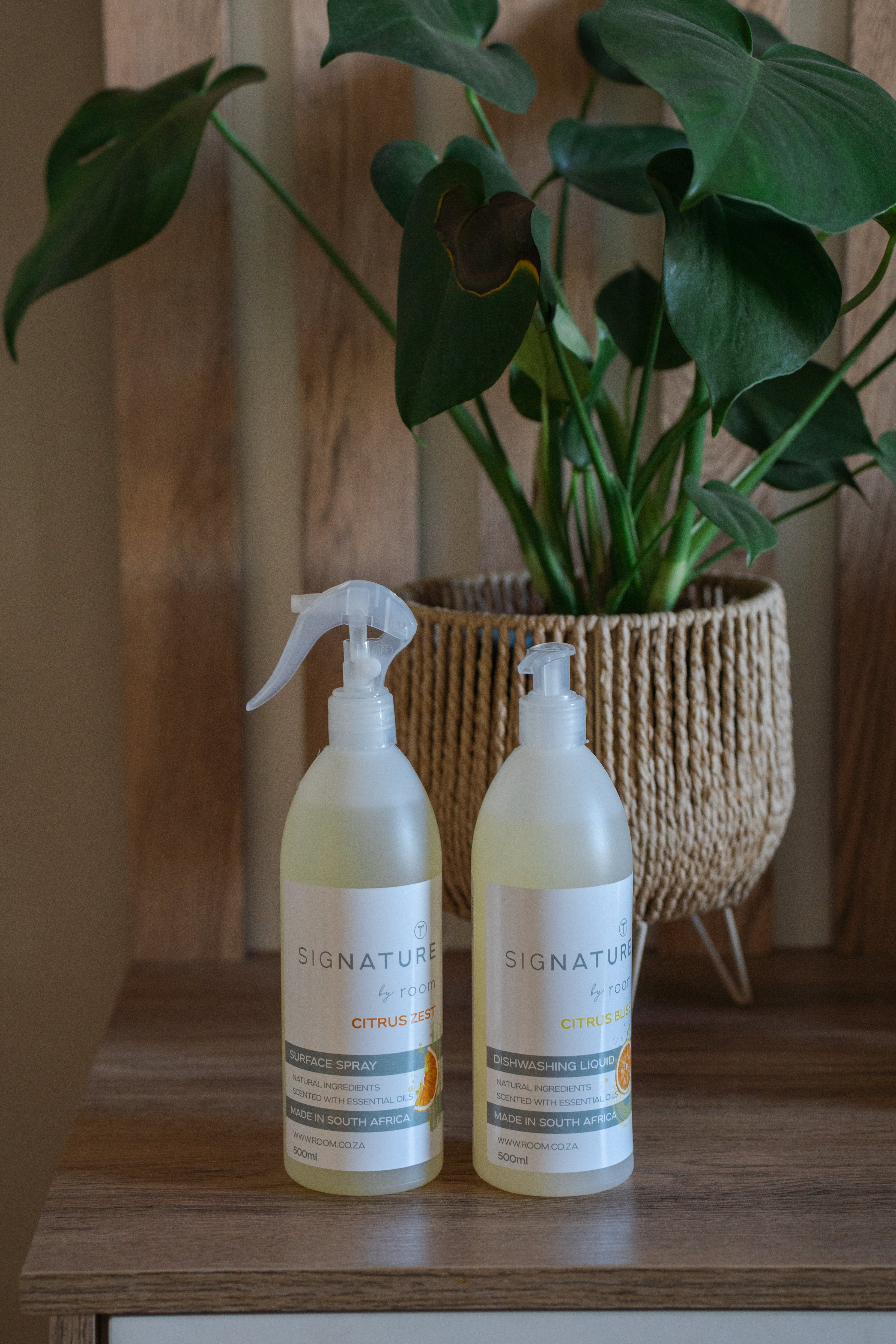 SigNATURE Citrus Zest Surface Cleaning Spray (500ml) – Room Products