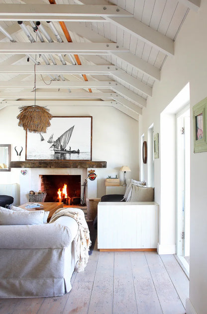 Deep in the West Coast National Park, in one of the most beautiful & tranquil corners of the world is Milkwood Cottage. Sleeps 6.